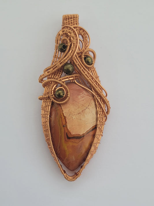 Pendentif en jaspe polychrome rose