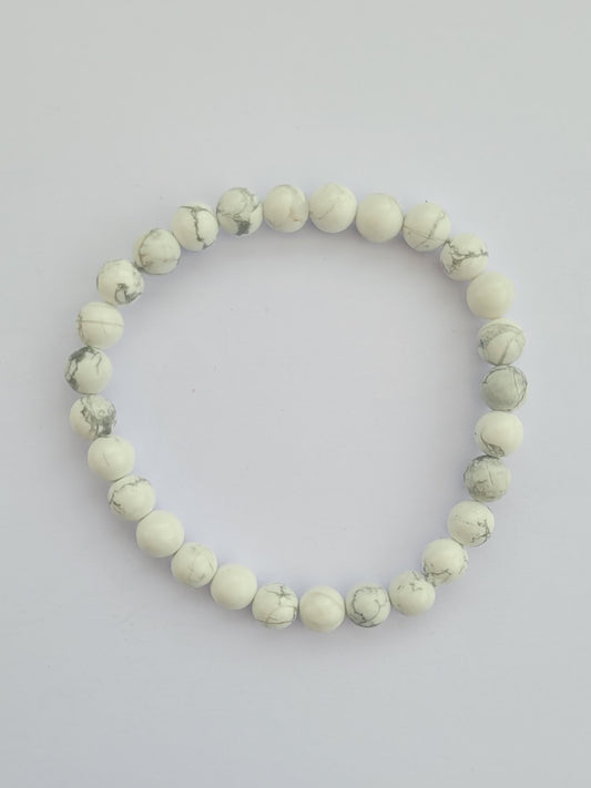 Bracelet en howlite blanche 6 mm