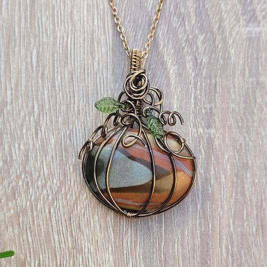 Pendentif citrouille en jaspe polychrome